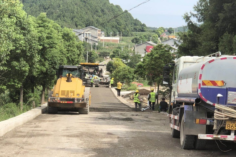 路橋集團(tuán)搶晴天、戰(zhàn)雨天、斗夜間  全力以赴推進(jìn)國(guó)道347項(xiàng)目建設(shè)